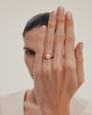 1.0 CT Round CVD Diamond Unique Style Engagement Ring
