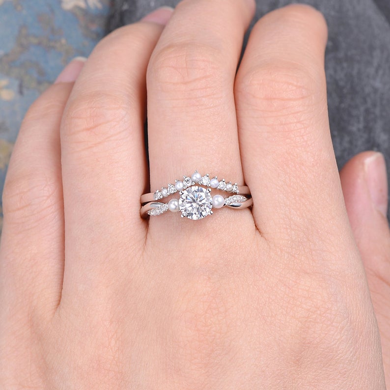 0.50 CT Round Twisted Pave Moissanite Bridal Ring Set - violetjewels
