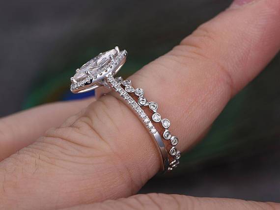1.0 CT Marquise Cut Halo Moissanite Bridal Ring Set - violetjewels