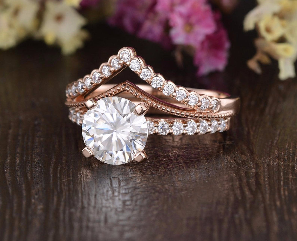 1.0 CT Round Cut Solitaire Pave Moissanite Bridal Ring Set - violetjewels