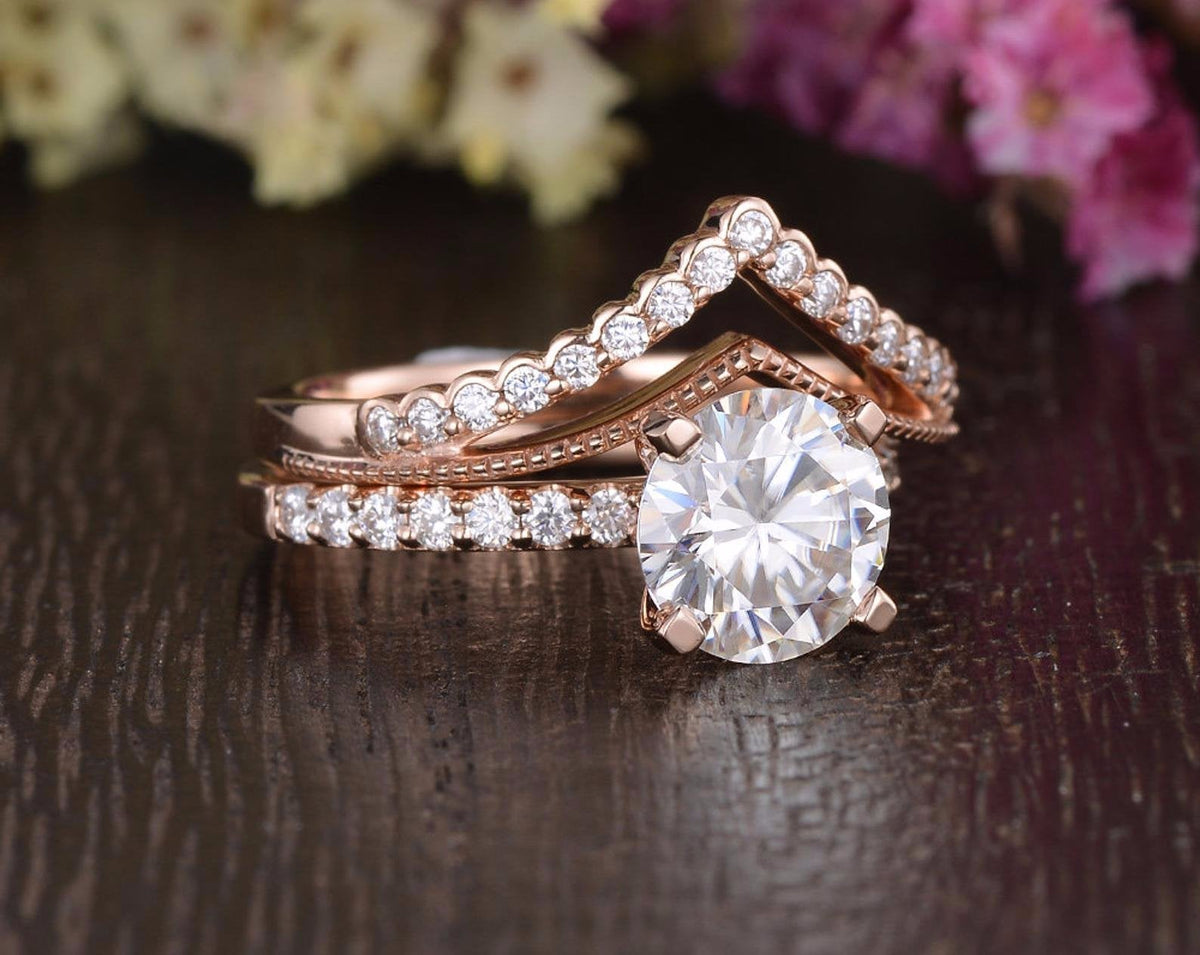 1.0 CT Round Cut Solitaire Pave Moissanite Bridal Ring Set - violetjewels