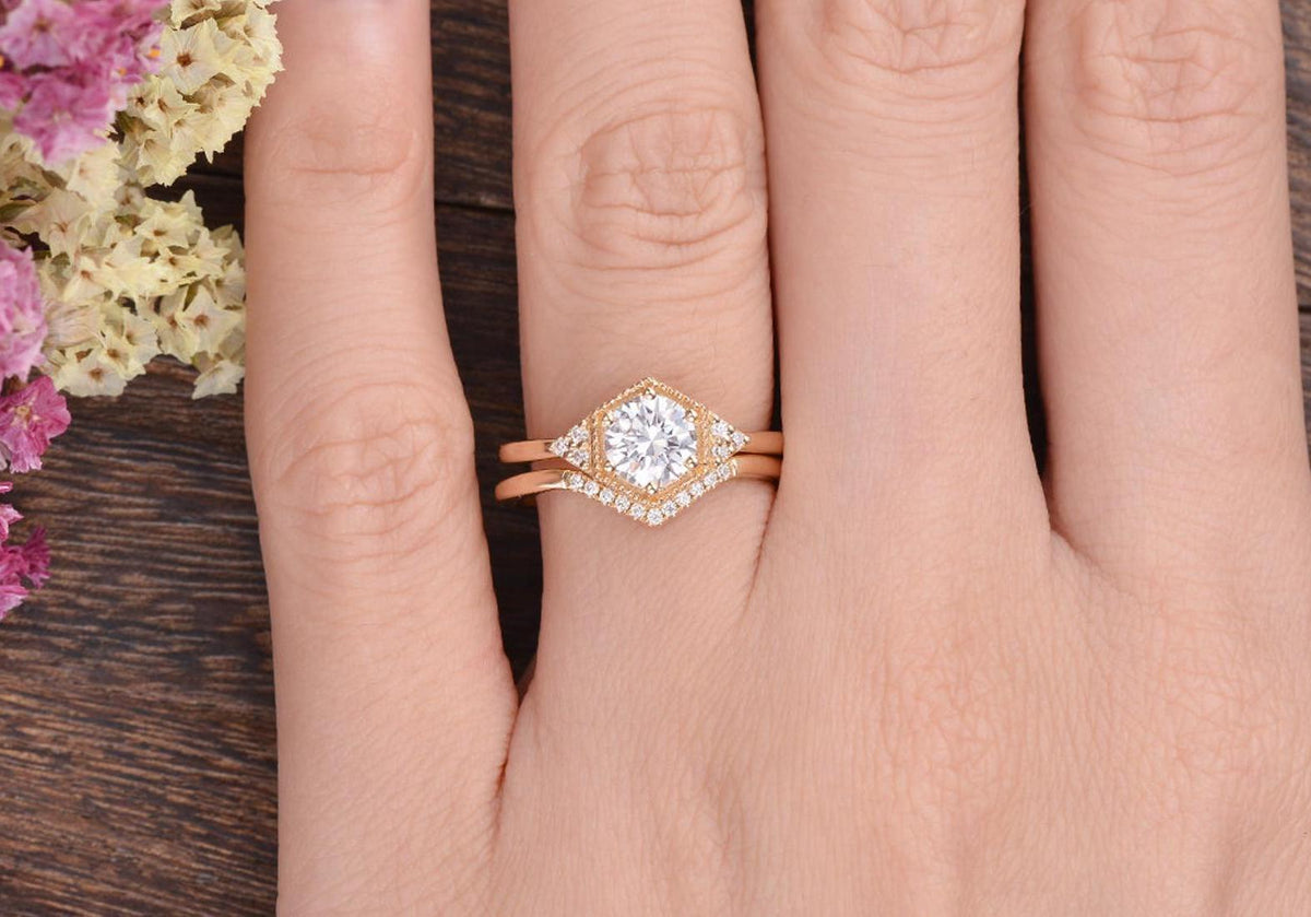 0.75 CT Round Moissanite Bridal Ring Set - violetjewels