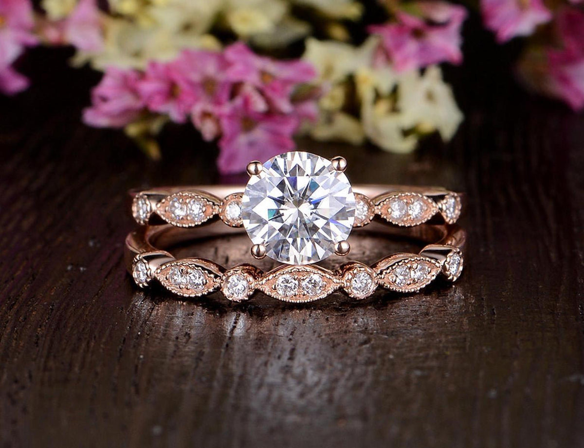 1.0 CT Round Cut Solitaire Milgrain Style Moissanite Bridal Ring Set - violetjewels