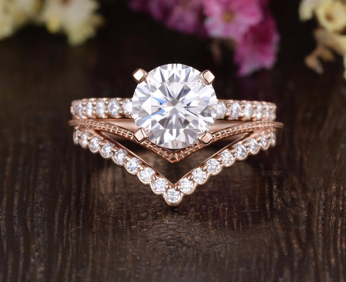 1.0 CT Round Cut Solitaire Pave Moissanite Bridal Ring Set - violetjewels